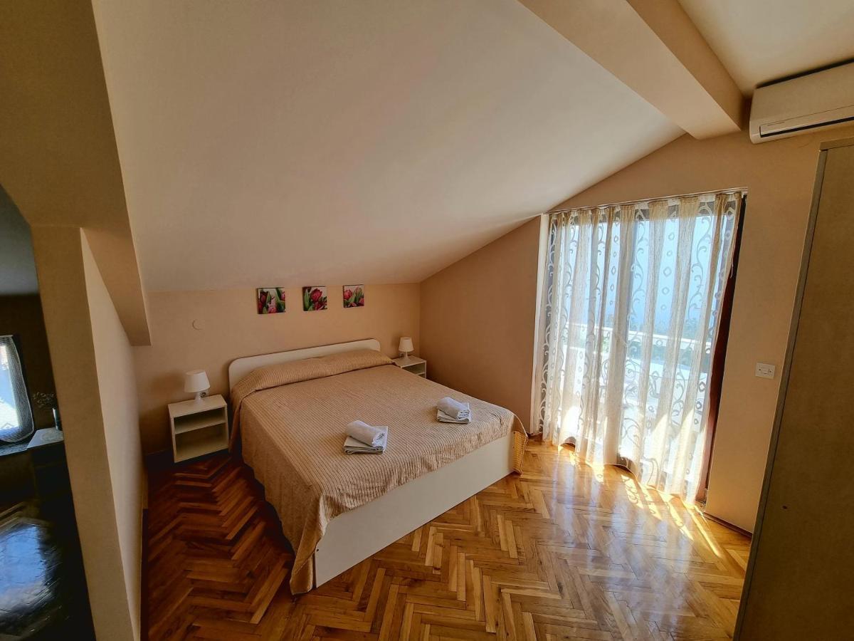 Apartments Ostrea - Ana Новалья Экстерьер фото