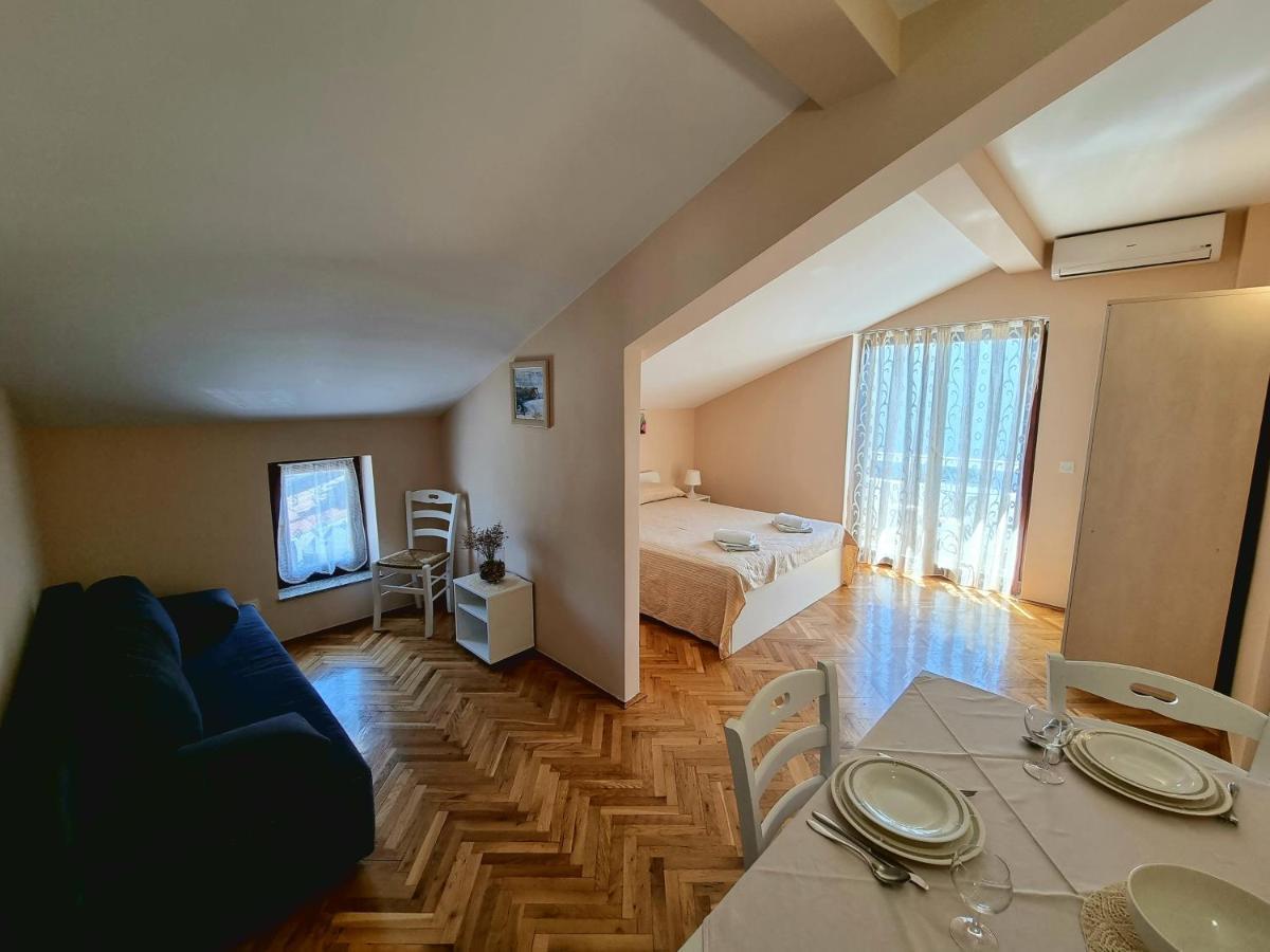 Apartments Ostrea - Ana Новалья Экстерьер фото