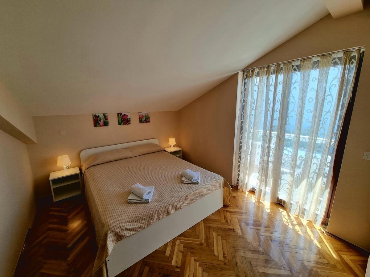 Apartments Ostrea - Ana Новалья Экстерьер фото
