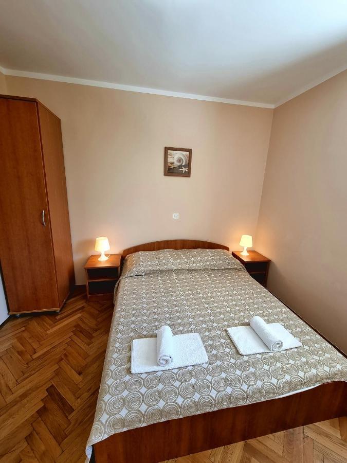 Apartments Ostrea - Ana Новалья Экстерьер фото