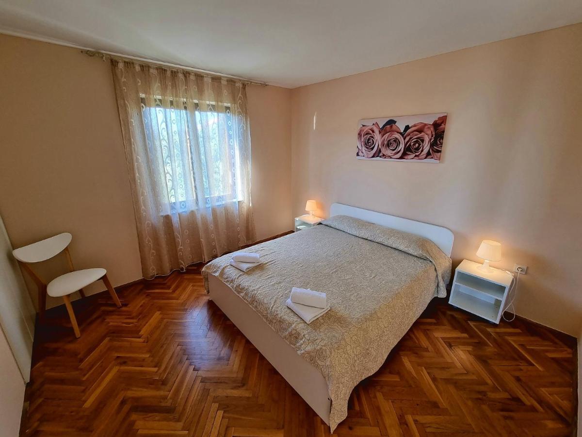 Apartments Ostrea - Ana Новалья Экстерьер фото
